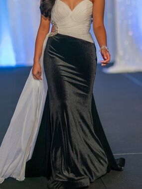 Gorgeous Rachel Allan Strapless Black and Ivory Evening Gown